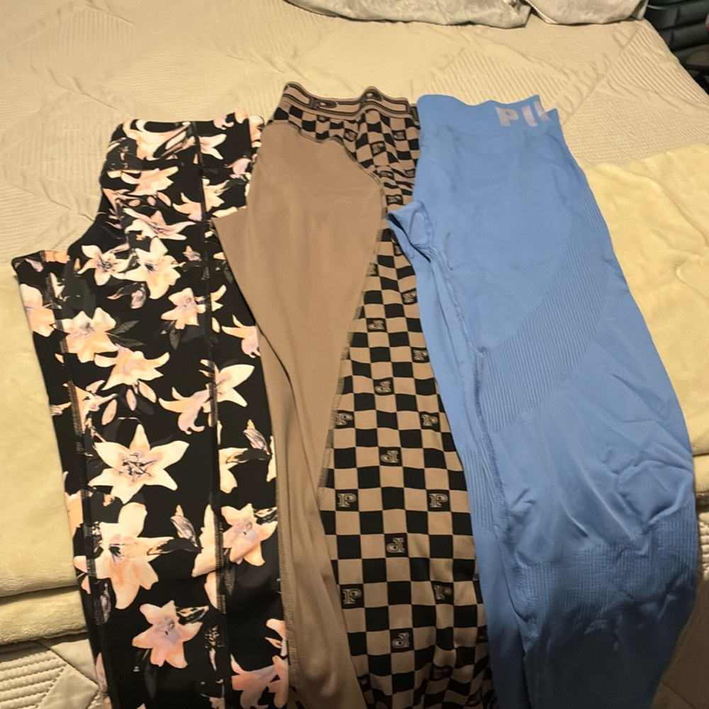 3 for 1! PINK & VS active leggings . All like new!